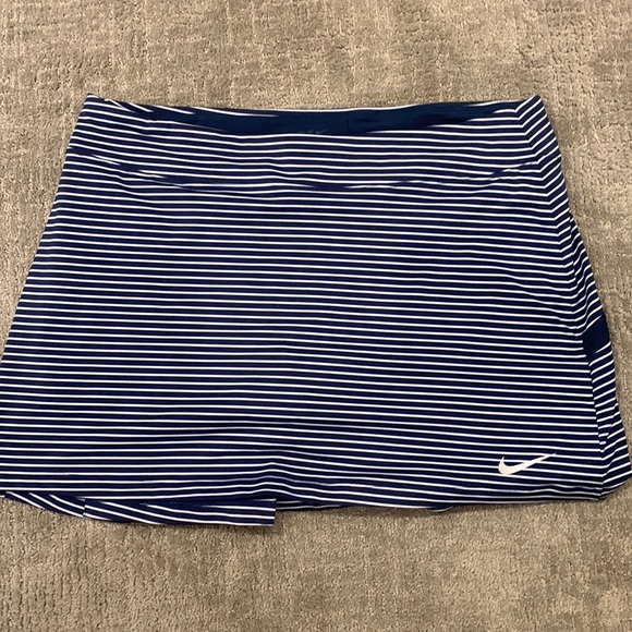 Nike Pants - NIKE Dri-Fit Tennis Skirt Size Large EUC